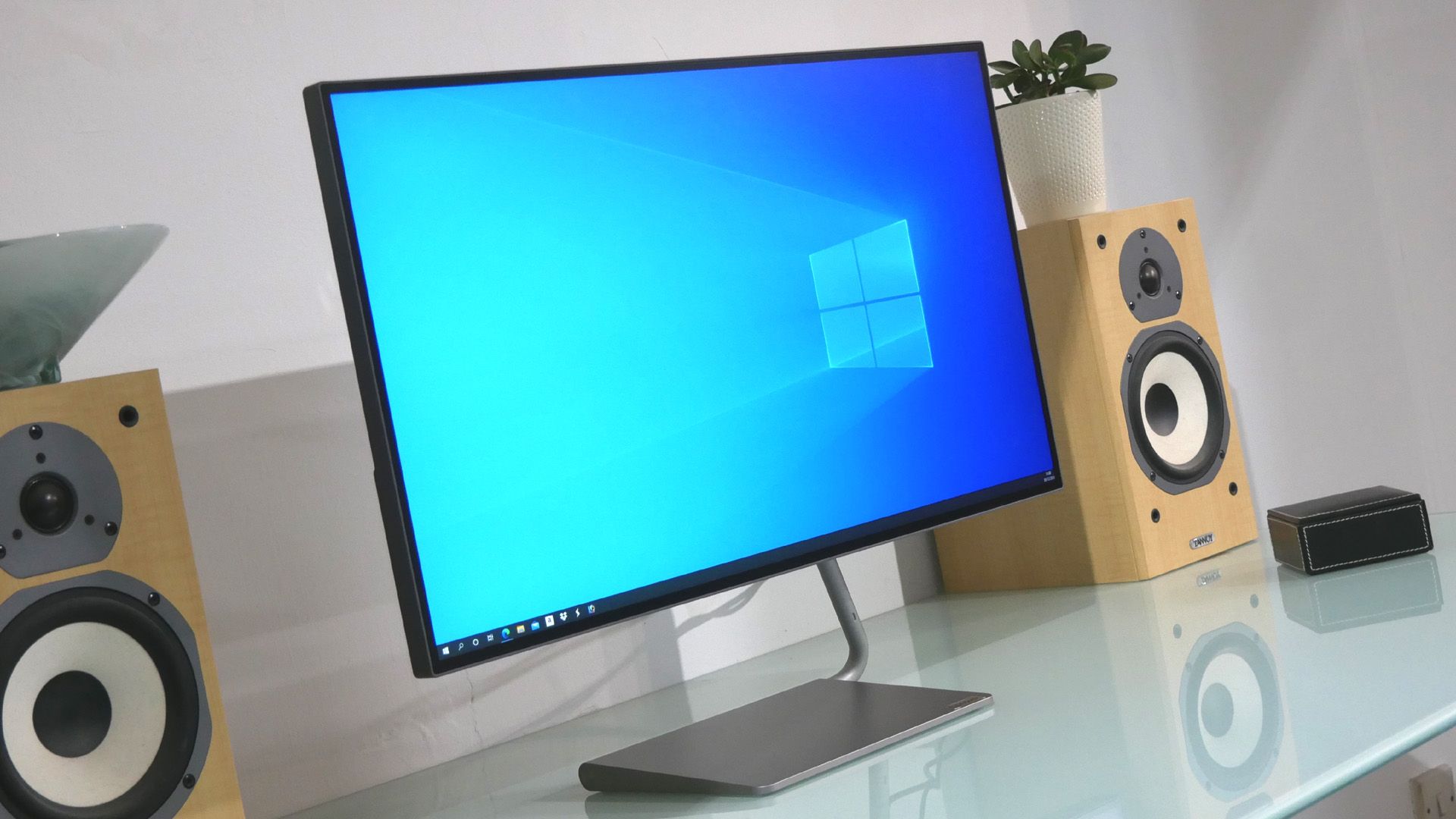 Lenovo 27インチモニター QHD USB-C 給電 Q27h-10 Amazon.co.jp: Lenovo Q27h-10 27インチモニター、QHD (2560 x