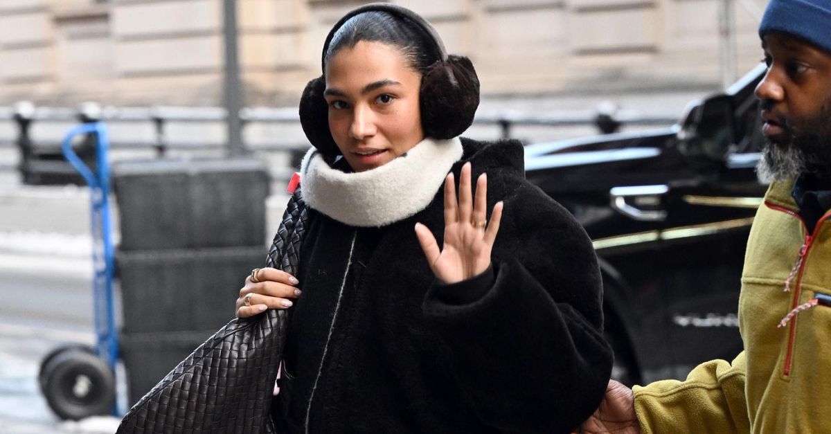 Spotted in London: This Jean & Boot Combo Is the Key to Effortless Winter Dressing