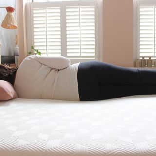 King sized Panda mattress in a pink bedroom