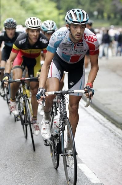Jelle Vanendert (Omega Pharma-Lotto) sets the tempo for Philippe Gilbert.