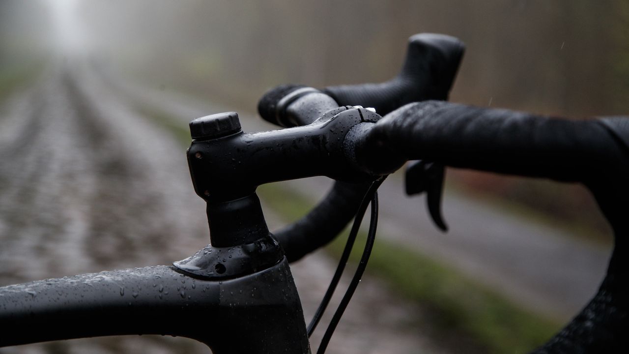 Specialized's Future Shock 2.0 has an updated aesthetic and comes with a component-specific stem