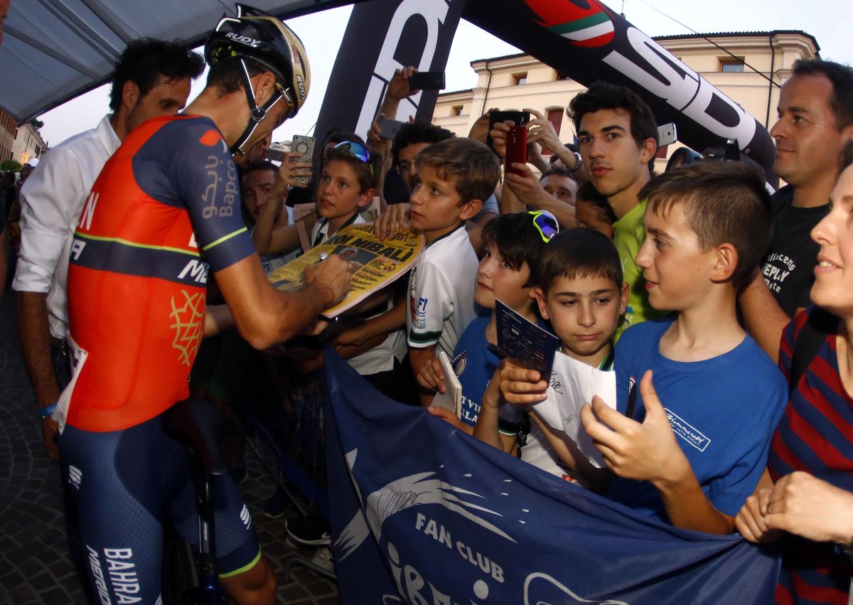 Vincenzo Nibali signs autographs for fans