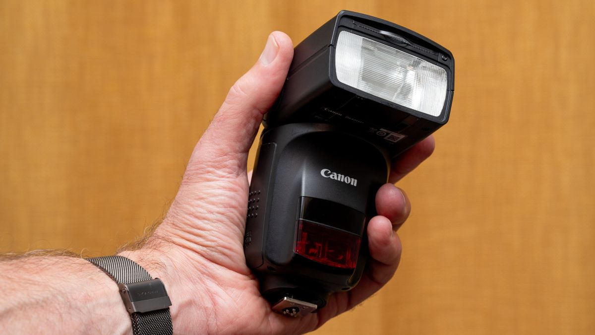 Canon Speedlite 470EXAI flashgun review Digital Camera World