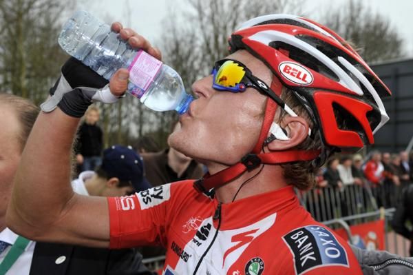 Race winner Matti Breschel (Saxo Bank) quenches his thirst.