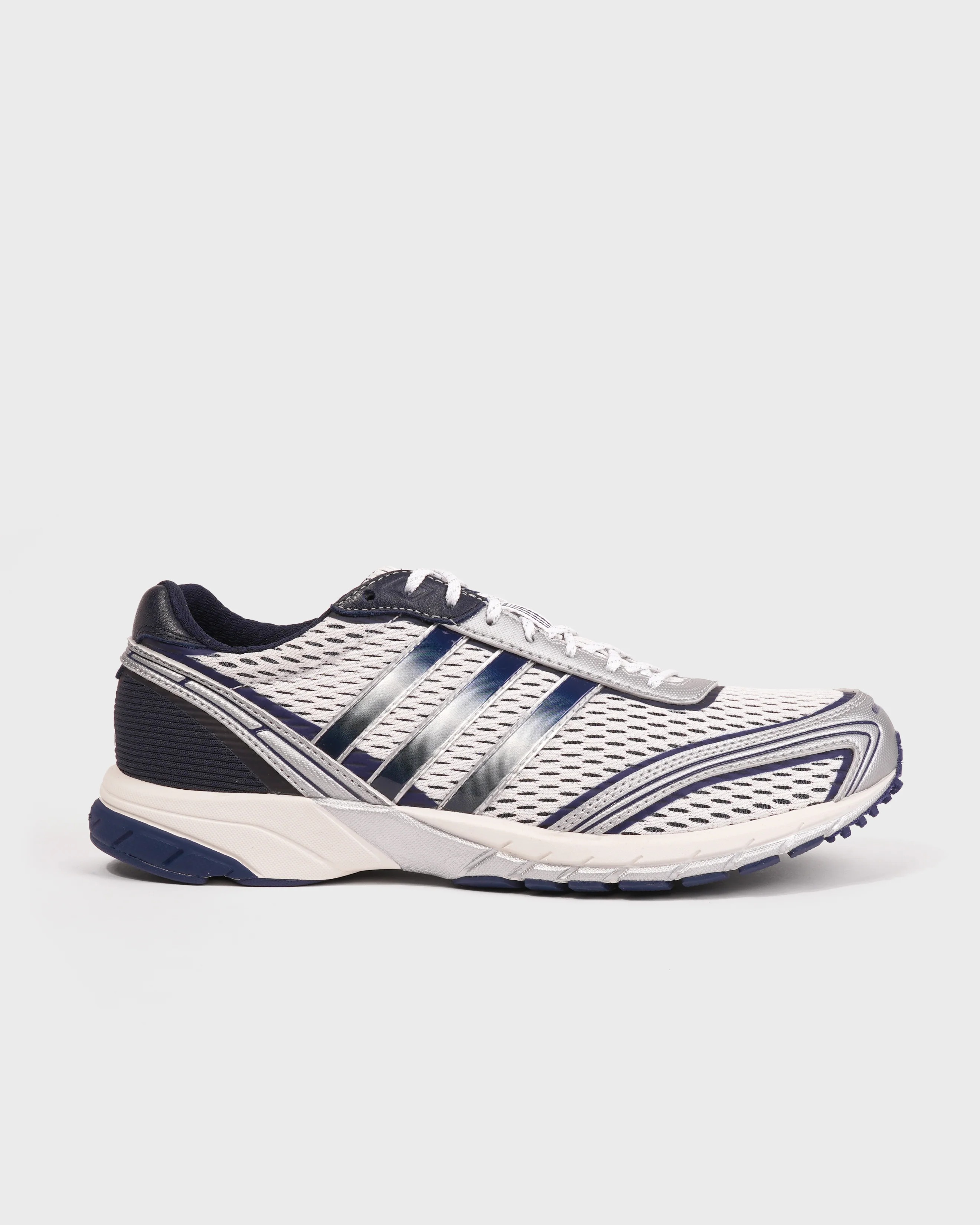 Sporty 
Rich x adidas Originals, Adizero Adios OG in White/Navy