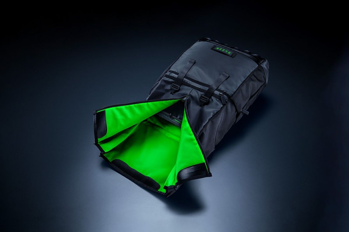 Razer Rolltop Bag Open