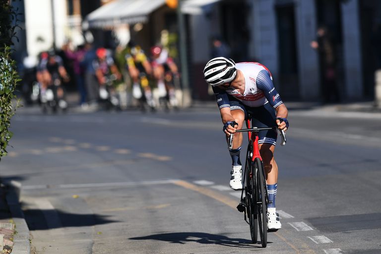 Jasper Stuyven attacks at the 2021 Milan-San Remo