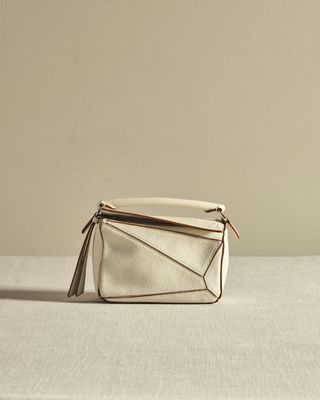 The Loewe Puzzle in white
