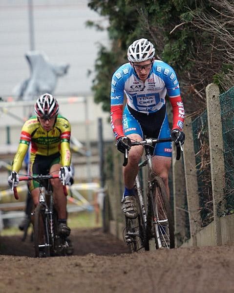 Jim Lennon (TIAA-CREF) riding the 'back alley' at Diegem