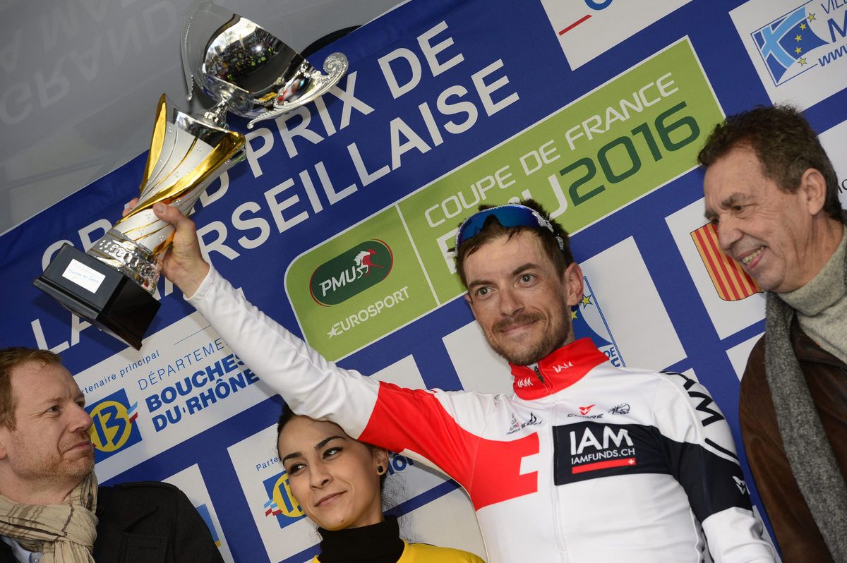 Dries Devenyns (IAM Cycling) with his trophy