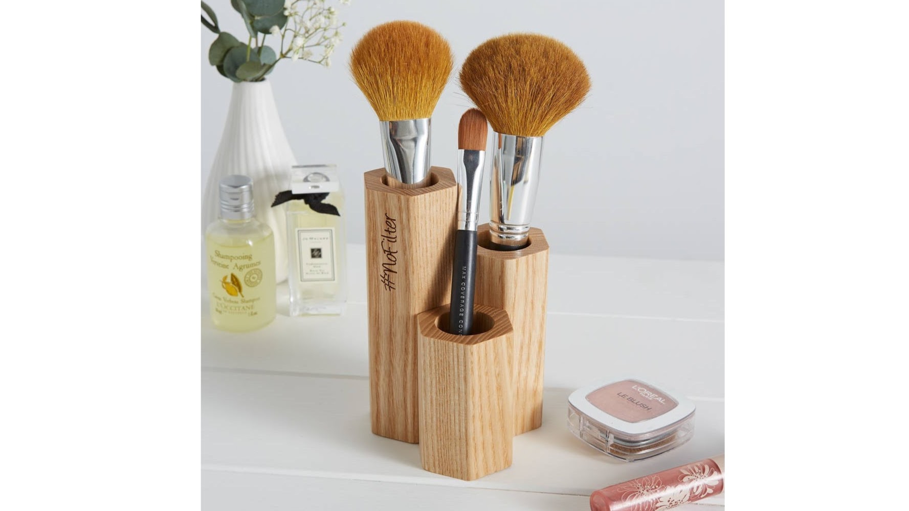 make up brush holder