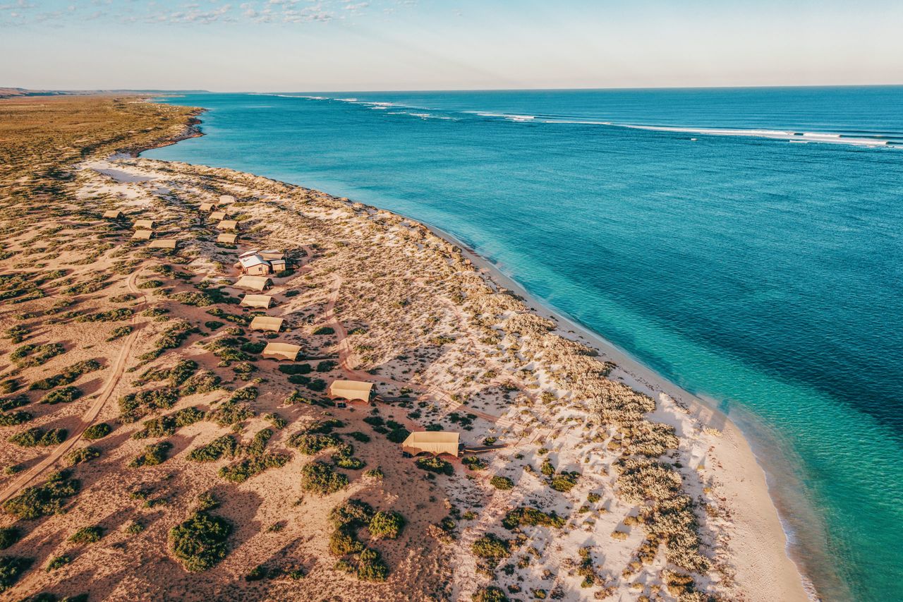 Lodges by the beach