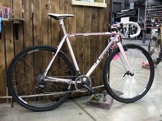 This Vanilla Workshop Speedvagen 'cross bike includes just the right amount of pastel.
