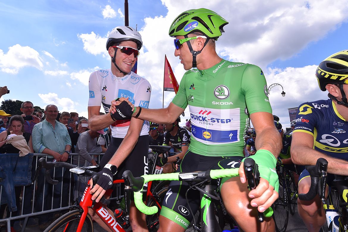Best young rider Stefan K&uuml;ng with points leader Marcel Kittel at the start