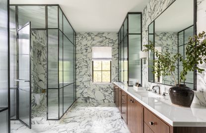 A bathroom in full marble
