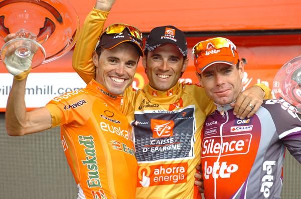 Samuel Sanchez (Euskaltel-Euskadi), Alejandro Valverde (Caisse d'Epargne) and Cadel Evans (Silence Lotto) made up the 2009 Vuelta a Espana podium.
