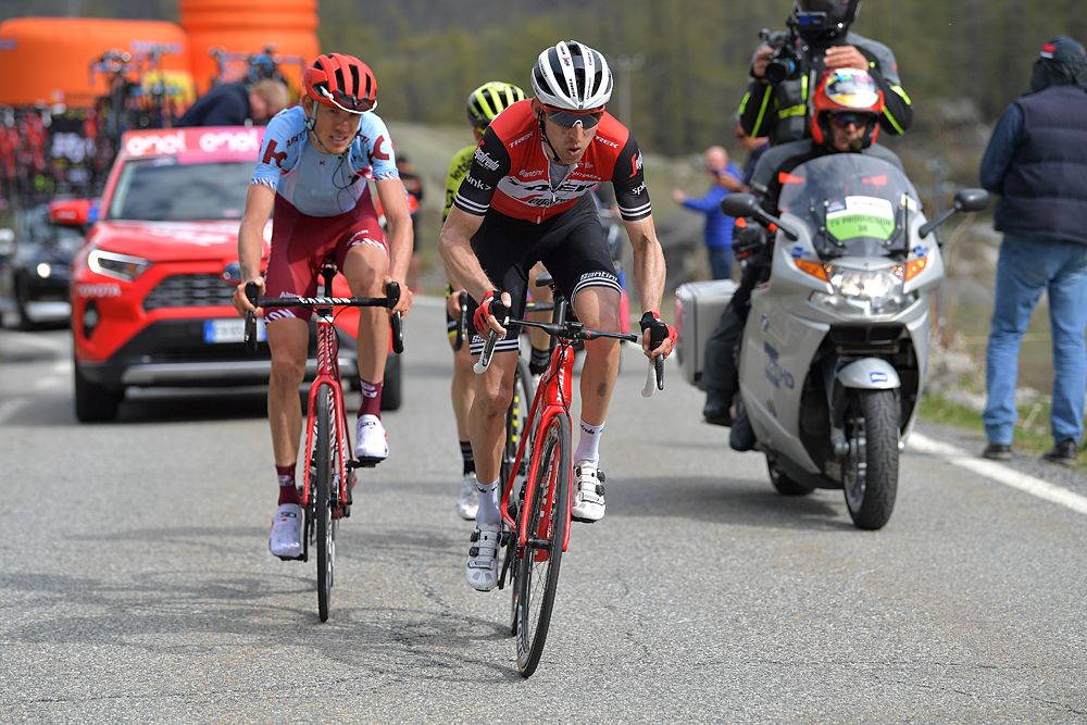 Bauke Mollema (Trek-Segafredo) leads the breakaway up the final climb