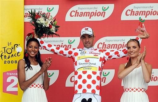 David De La Fuente (Saunier Duval - Scott) is the new leader of the mountains competition.