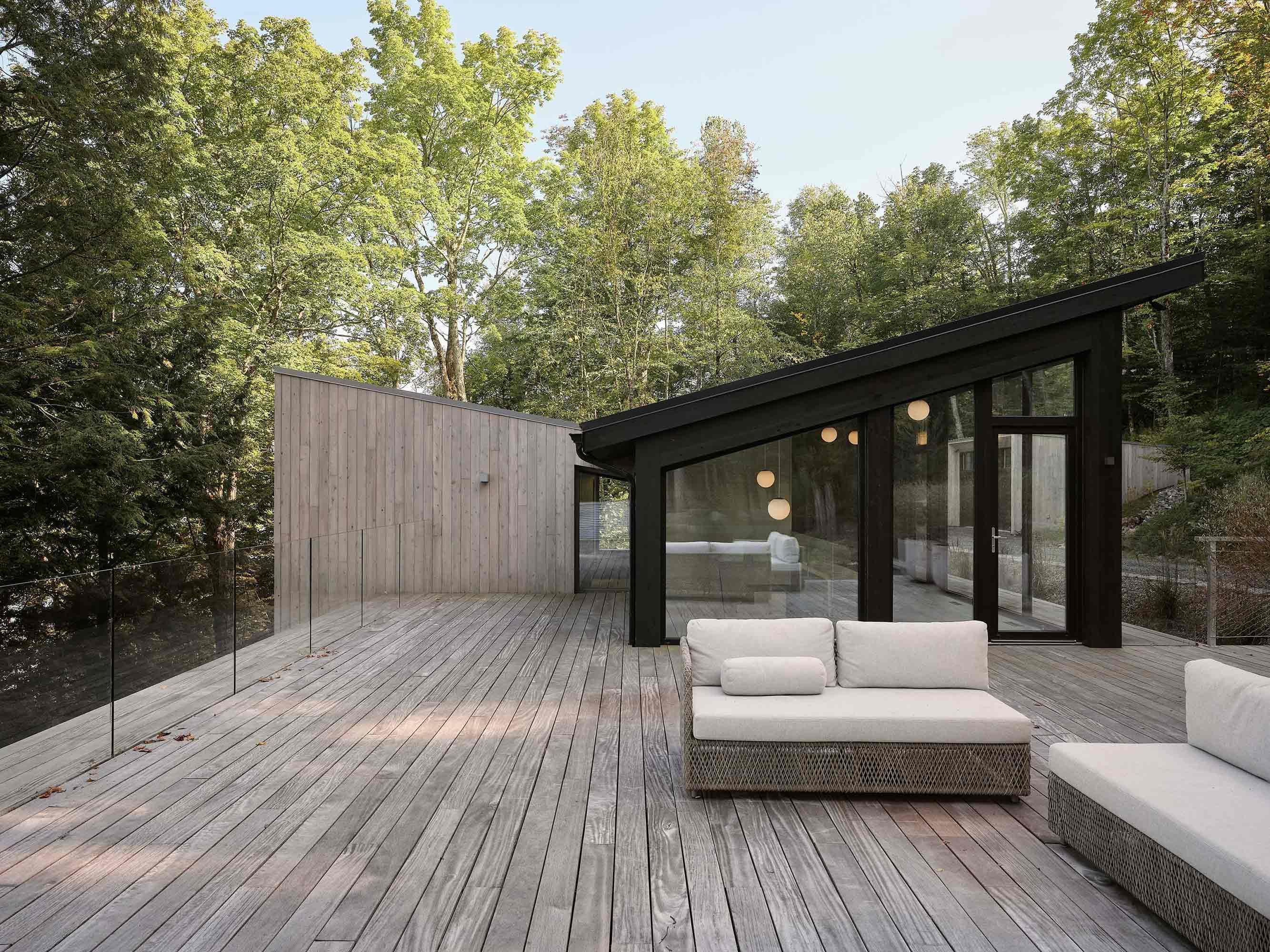 The upper level creates a horizontal platform in the forest