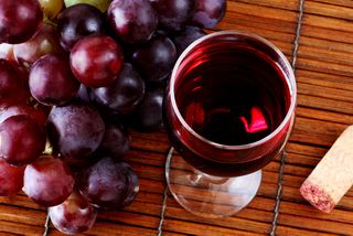 glass of wine, grapes, health, resveratrol