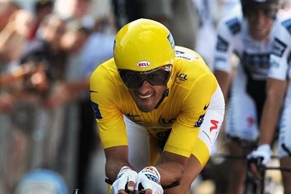 Fabian Cancellara (Team Saxo Bank) tried hard to keep his yellow jersey.