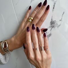 @iramshelton burgundy nails