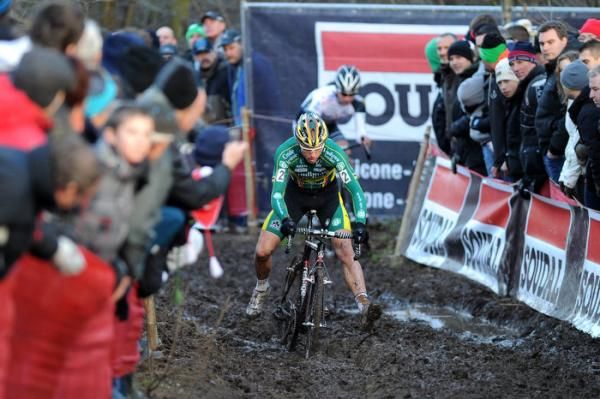 Sven Nys deep in the mud in Leuven.