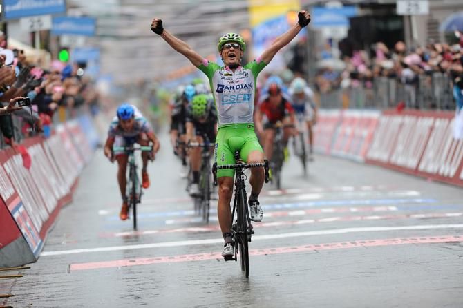 Enrico Battaglin (Bardiani Valvole-CSF Inox) wins stage 4 of the Giro d'Italia