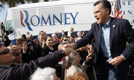 Mitt Romney greets supporters during a rally in Charleston, S.C.: Thursday&amp;#039;s Republican debate will likely see some sparring between Romney and Newt Gingrich.