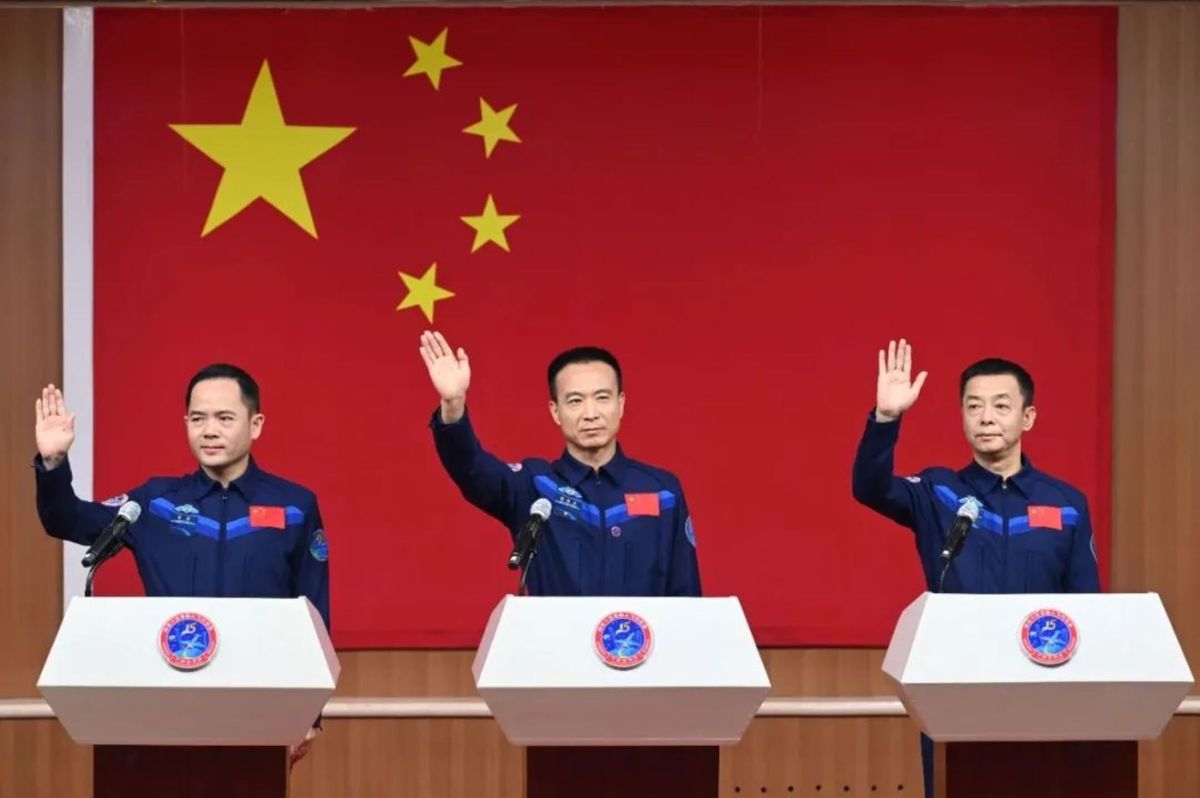 China reveals 3 astronauts flying on Shenzhou 15 mission | Space