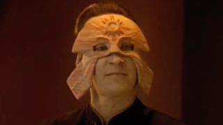 Data wearing the mask that transforms him into a god