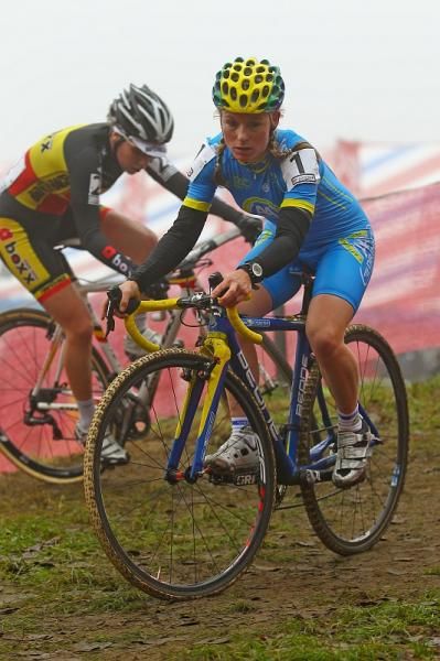 Van den Brand (blue) added this win to her recent European title