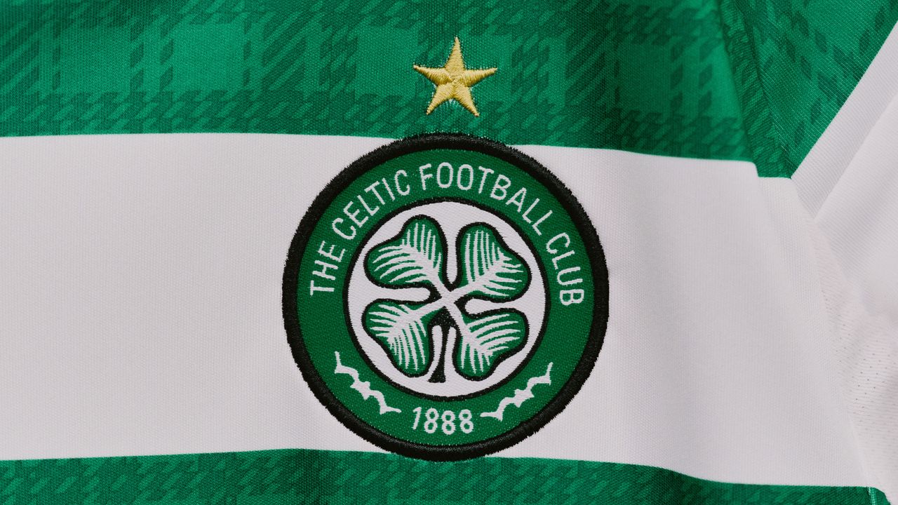 The 2025/26 Celtic FC home shirt