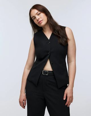 Madewell model in black linen vest