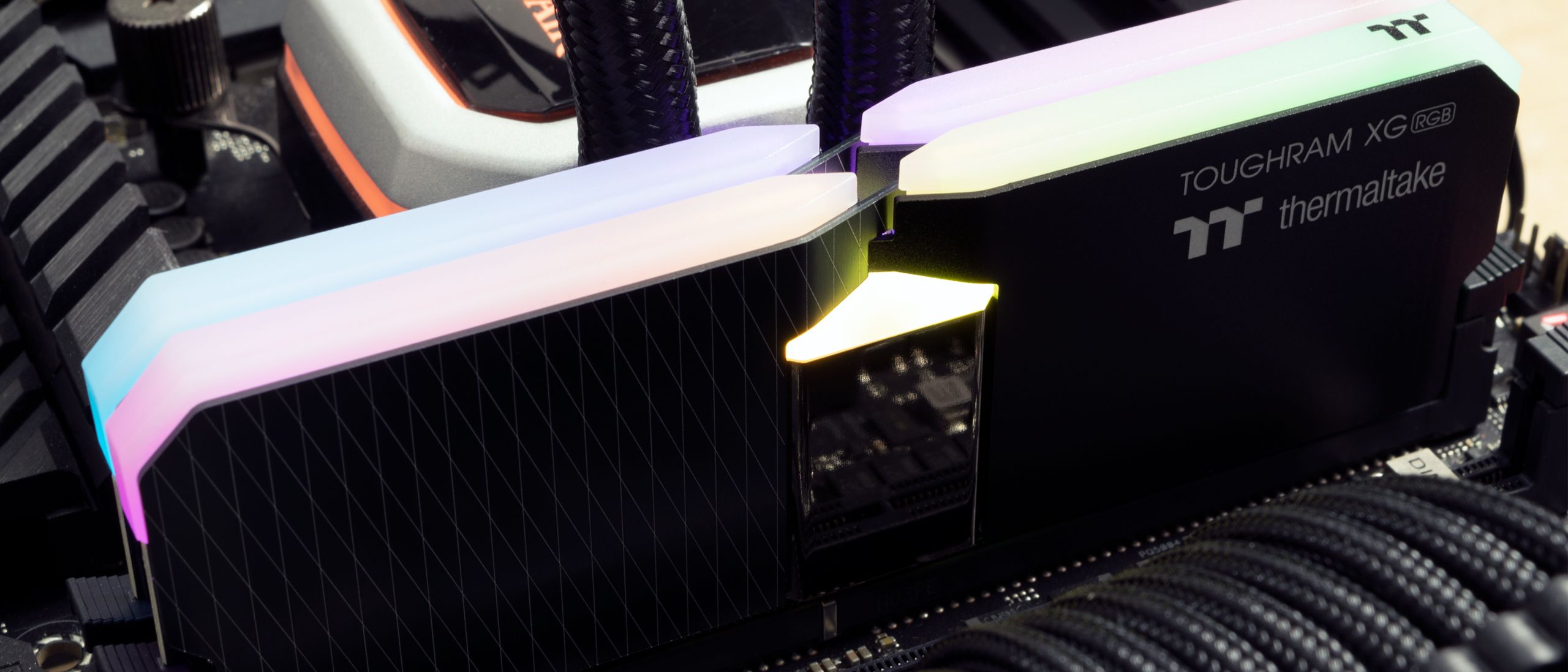 Thermaltake ToughRAM XG RGB DDR4-4000 and 4600 C19 2x8GB Review