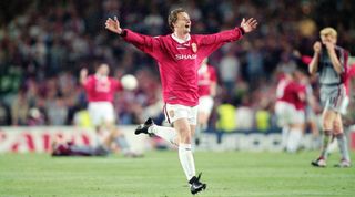 BARCELONA, SPAIN - MAY 26: Manchester United striker Ole Gunnar Solskjaer celebrates at the end of the 1999 UEFA Champions League Final against Bayern Munich at the Camp Nou on May 26, 1999 in Barcelona, Spain. (Photo by Ben Radford/Allsport/Getty Images/Hulton Archive)