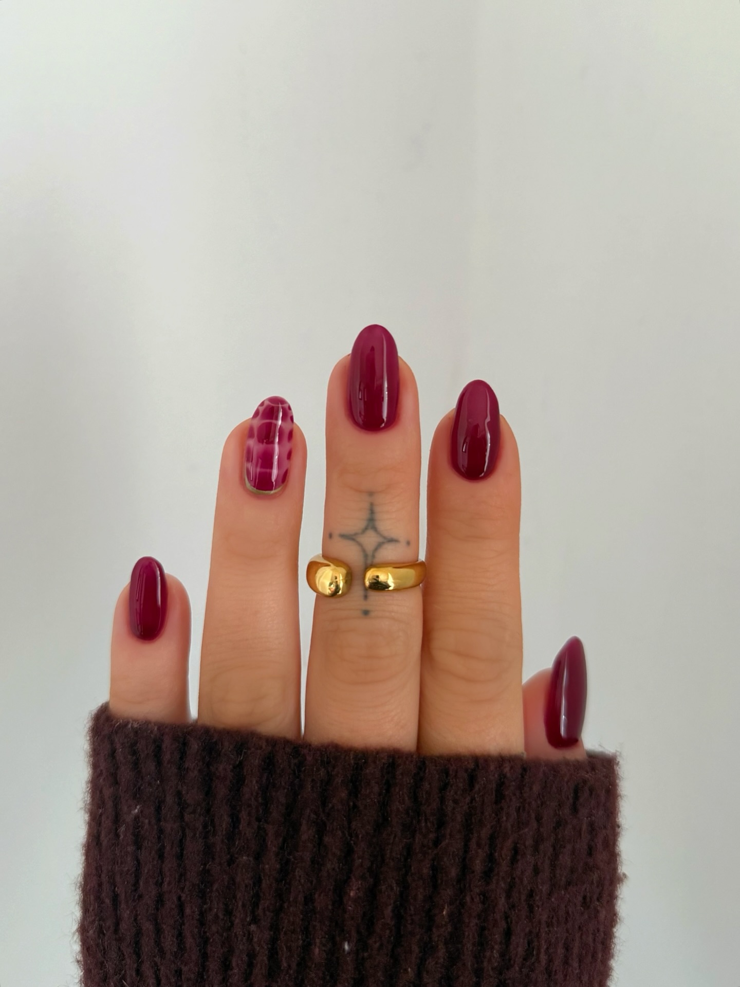 neutral nails