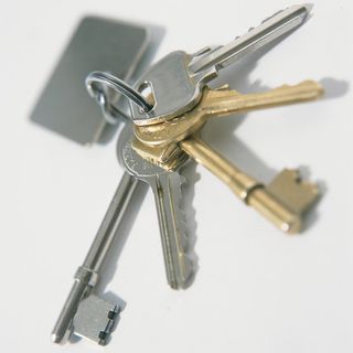 keys with chain free and white background