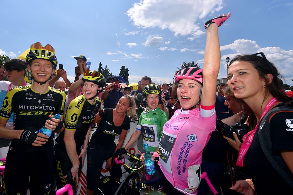 Annemiek van Vleuten celebrates her Giro Rosa victory with her Mitchelton-Scott teammates