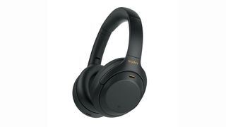 Sorte Sony WH-1000XM4 på hvid baggrund