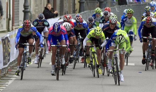 Elia Viviani (Liquigas-Cannondale) was simply in a different class