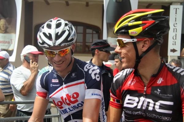 Willems and Gilbert at the start of the stage