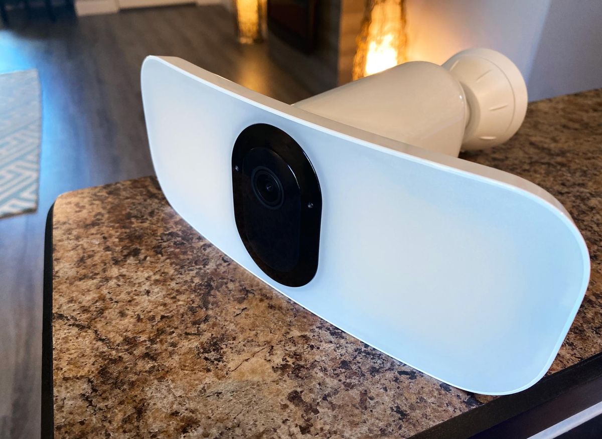 Arlo Pro 3 Floodlight Camera Review Front