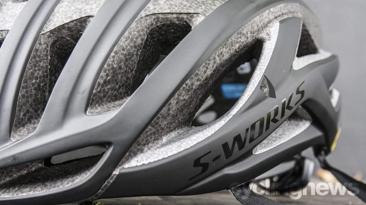 Specialized S-Works Prevail II with ANGi helmet