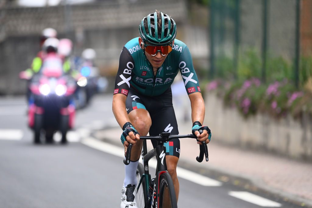 APRICA ITALY MAY 24 Lennard Kmna of Germany and Team Bora Hansgrohe competes in the breakaway during the 105th Giro dItalia 2022 Stage 16 a 202km stage from Sal to Aprica 1173m Giro WorldTour on May 24 2022 in Aprica Italy Photo by Tim de WaeleGetty Images