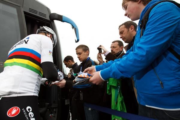 World Champion Thor Hushovd was one of the most popular riders at the start