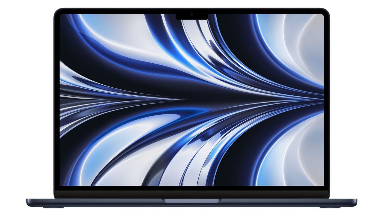 Press images of MacBook Air (M2, 2022) with the screen open