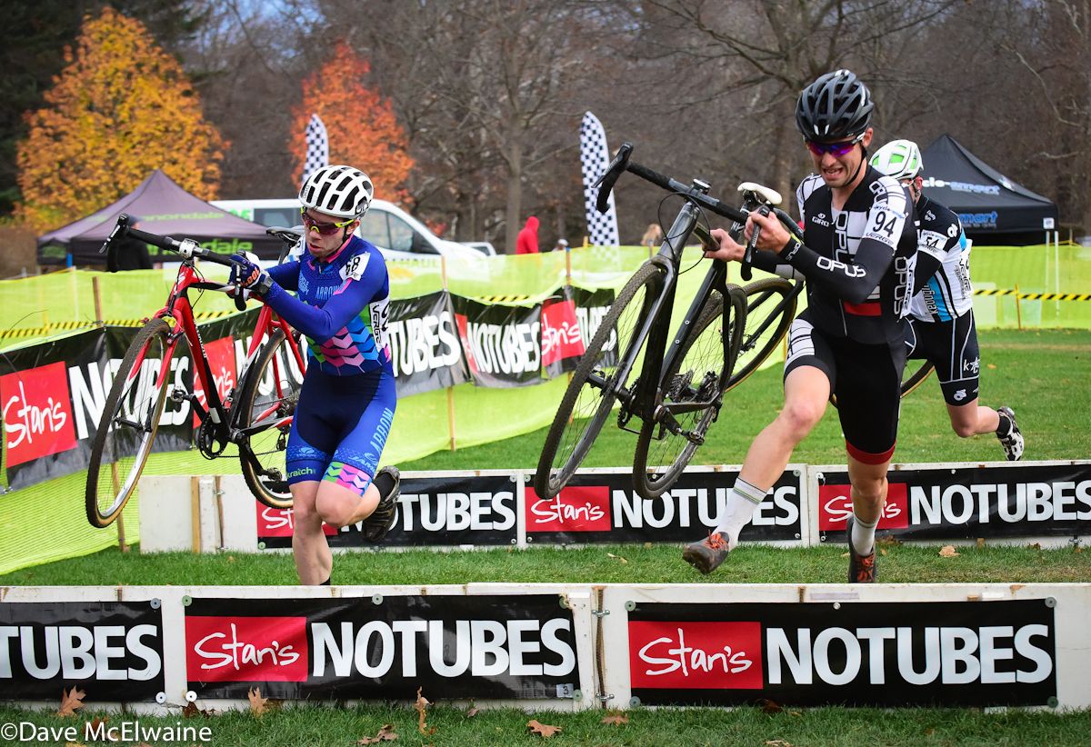 M. Belander-Barrette (Opus) running the barriers during the fifth lap.