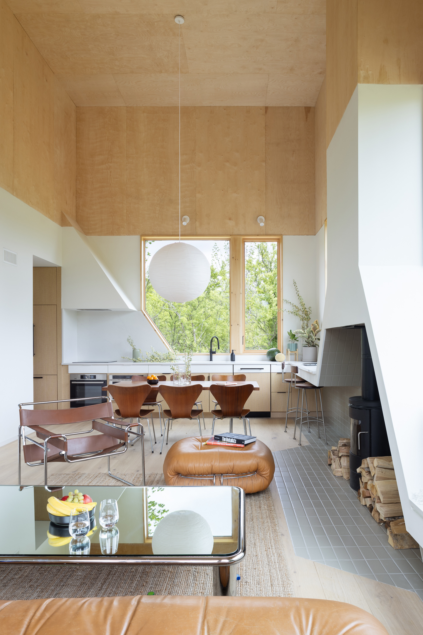 cube house in hudson valley by forma design