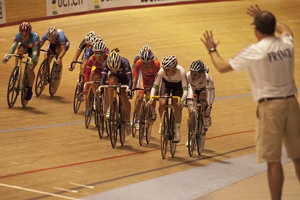 Hello girls: A team coach issues order to his riders during the women's elimination race.